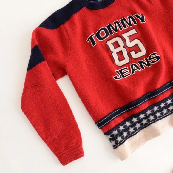 Vintage Tommy 85 Jeans Red & Blue 100% Lambswool Crewneck Sweater - Picture 8 of 15